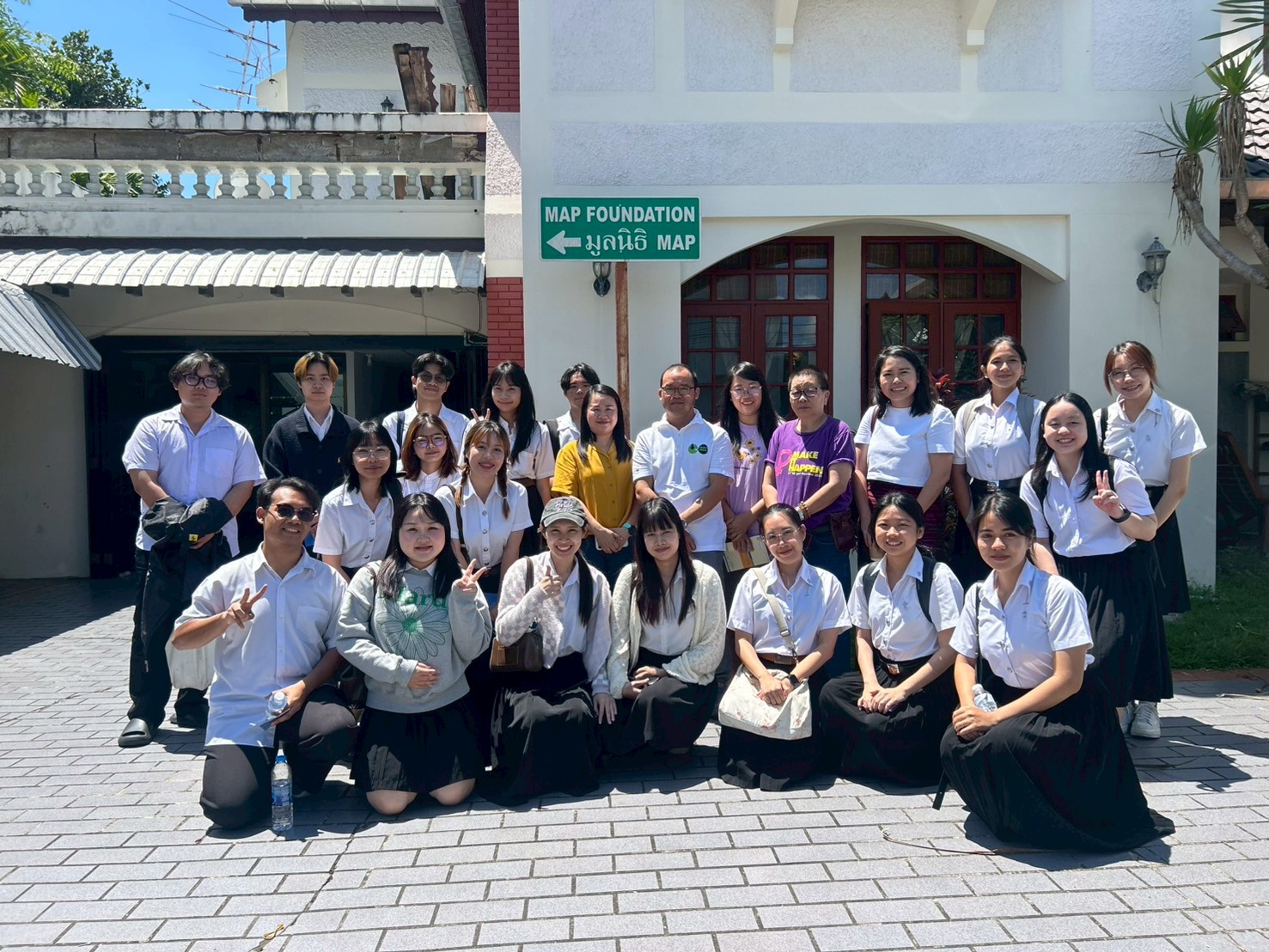 Bridging Academia and Activism: CMU Students Learn about Migrant Labor from MAP Foundation